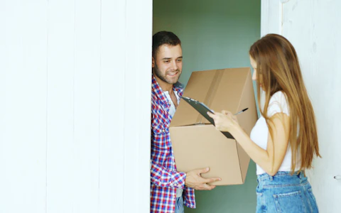 Receiving a discreet parcel at the door